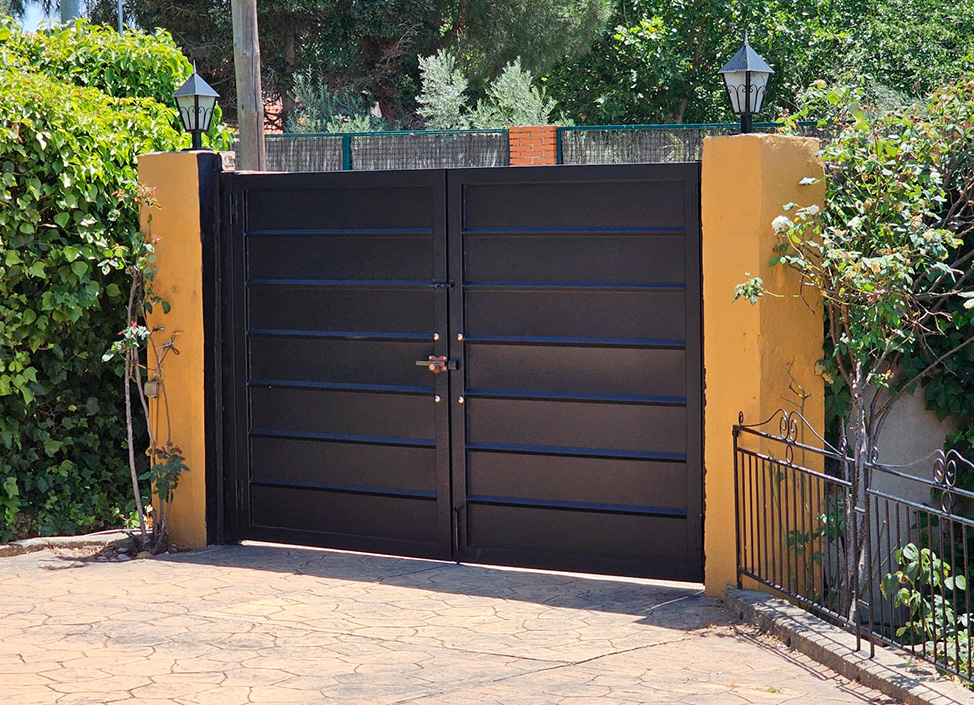 puerta marron